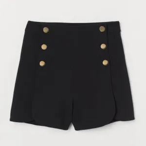 [H&amp;M] Black High Waist Button Shorts