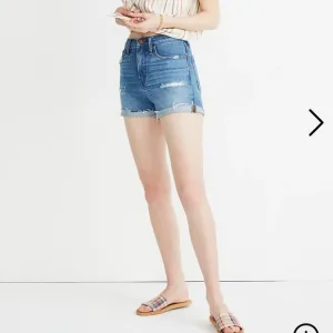NEW • Madewell • High Rise Denim Shorts Jordie 25