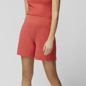 WHITE HOUSE BLACK MARKET 5 INCH SHORT SLIP ON SHORTS IN CORAL KISS DRESSY SIZE 2